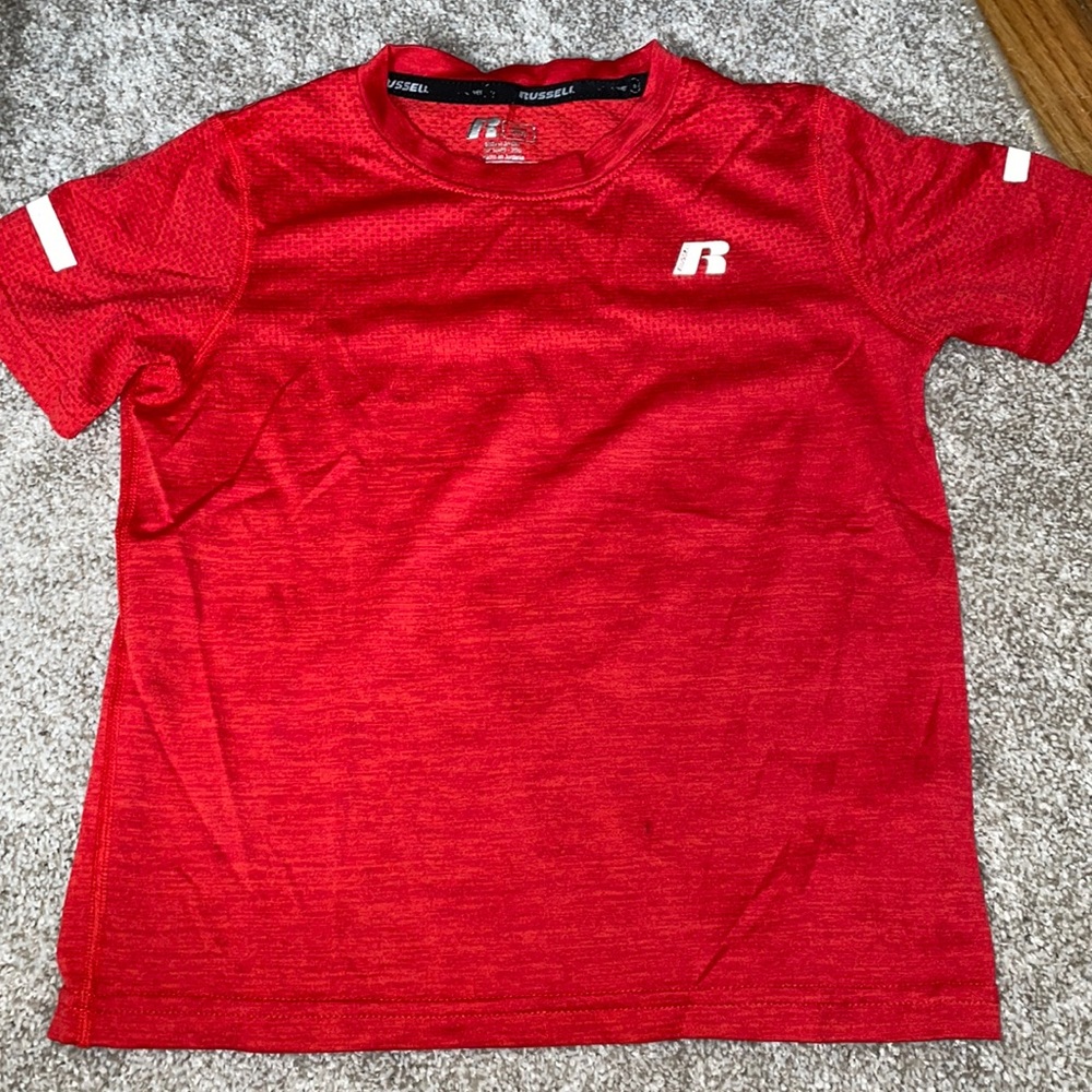 Russell boys size 6/7 athletic shirt